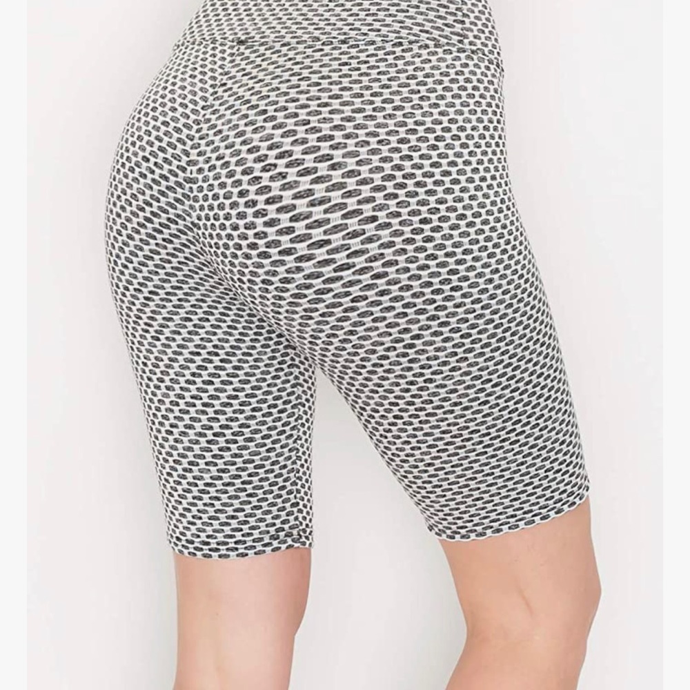 NWT Textured butt lift work out shorts